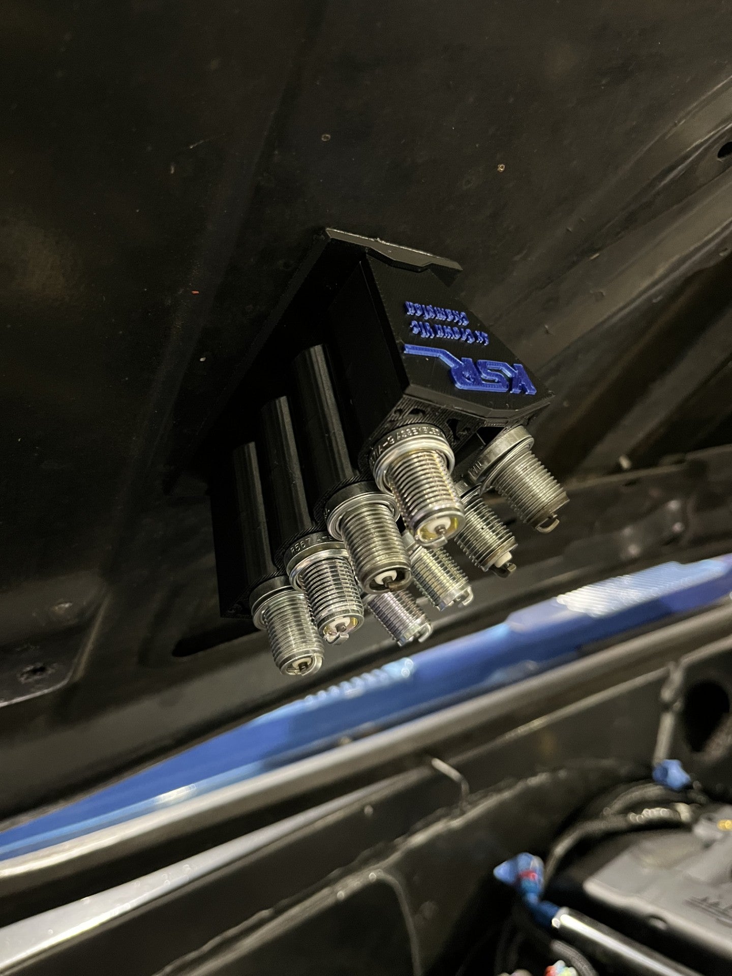 Spark Plug Holder V8