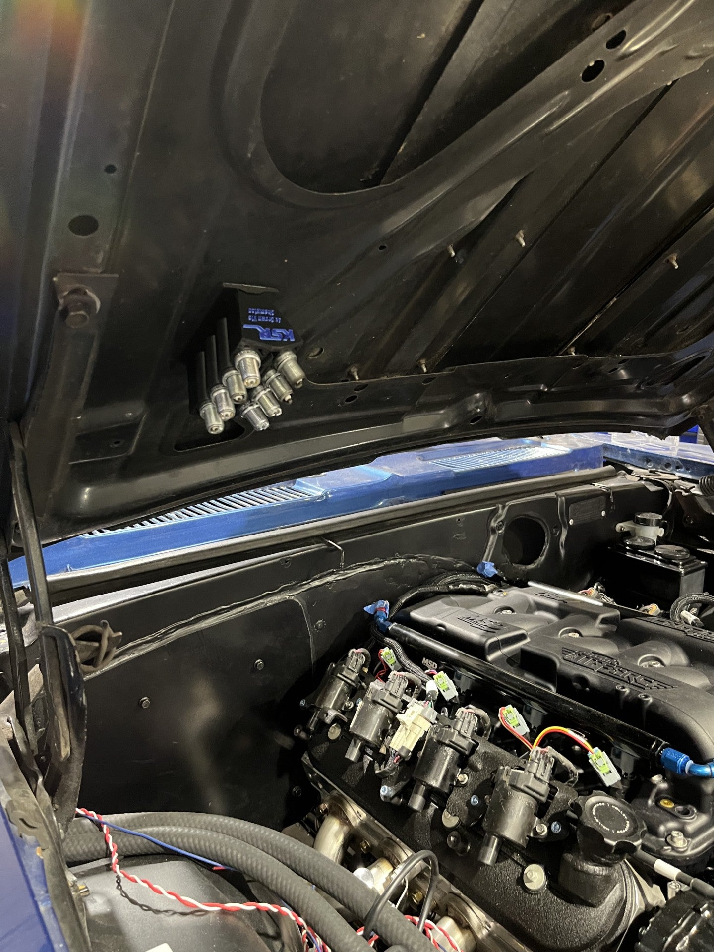 Spark Plug Holder V8